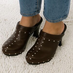 Vintage Fioni brown Clog heels size 7.5 women’s